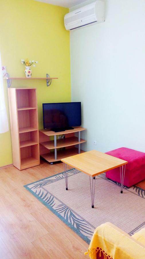 אומאג Apartmani Komunela מראה חיצוני תמונה
