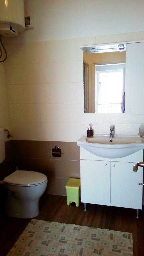 אומאג Apartmani Komunela מראה חיצוני תמונה