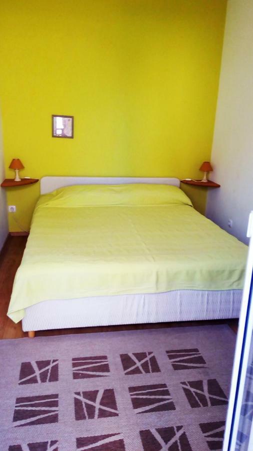 אומאג Apartmani Komunela מראה חיצוני תמונה
