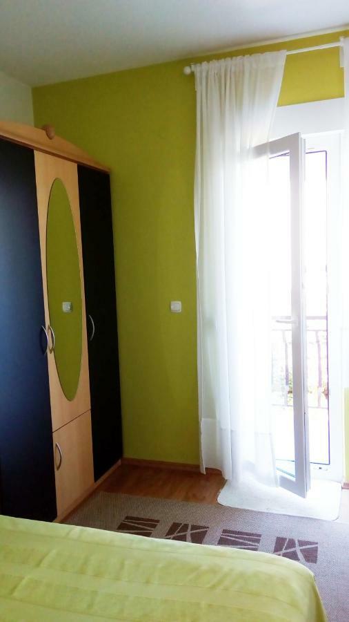 אומאג Apartmani Komunela מראה חיצוני תמונה
