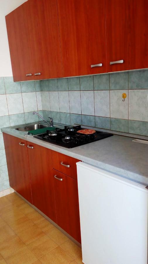 אומאג Apartmani Komunela מראה חיצוני תמונה
