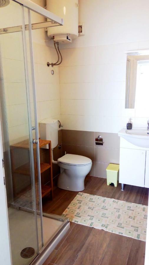 אומאג Apartmani Komunela מראה חיצוני תמונה