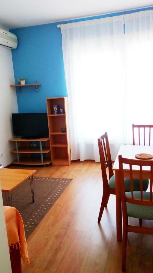 אומאג Apartmani Komunela מראה חיצוני תמונה