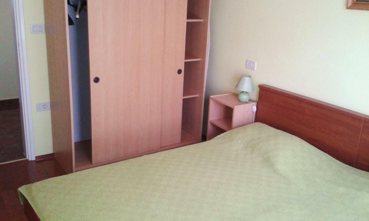 אומאג Apartmani Komunela מראה חיצוני תמונה