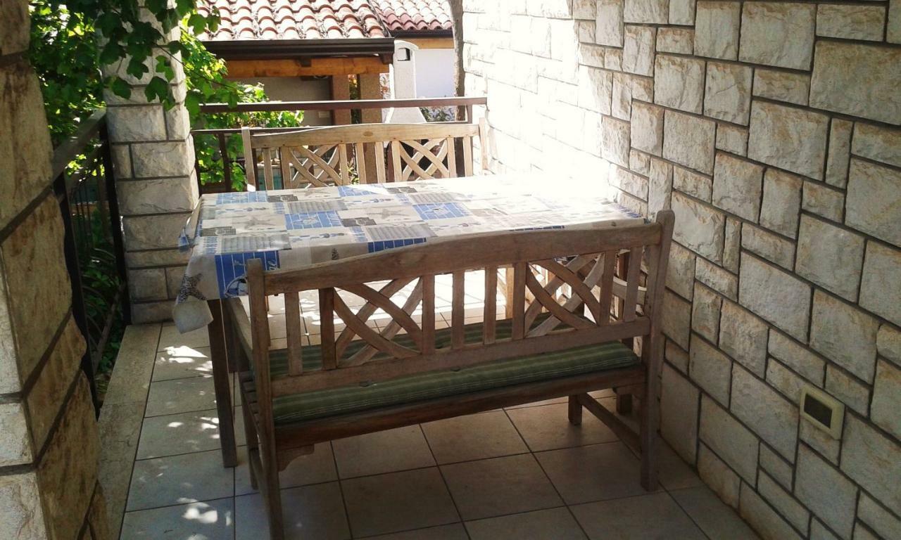 אומאג Apartmani Komunela מראה חיצוני תמונה