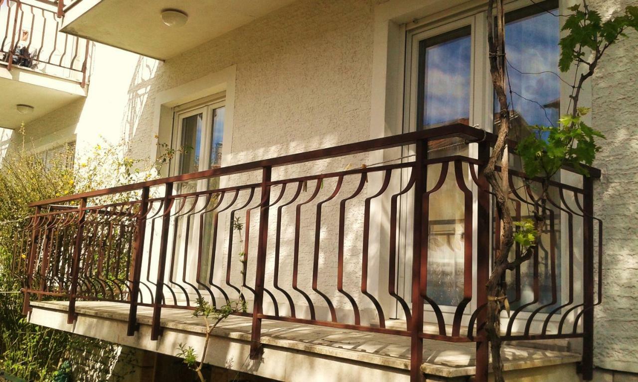 אומאג Apartmani Komunela מראה חיצוני תמונה